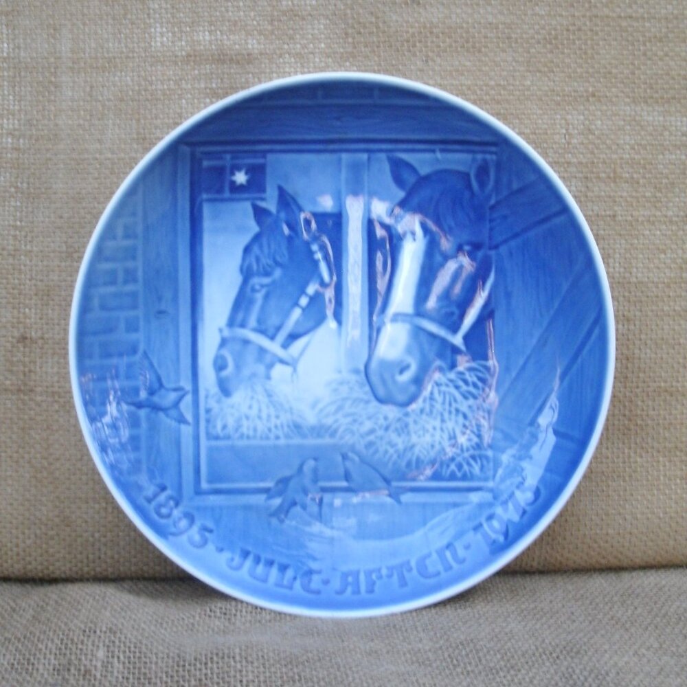 Vintage Horses in Stable 1975 Copenhagen Porcelain Plate